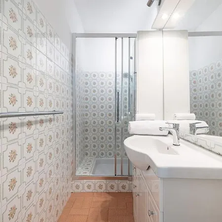 Elegant 2 Bed With Pool In Juan Les Pins Lägenhet *
