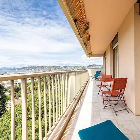 Elegant 2 Bed With Pool In Juan Les Pins Apartamento