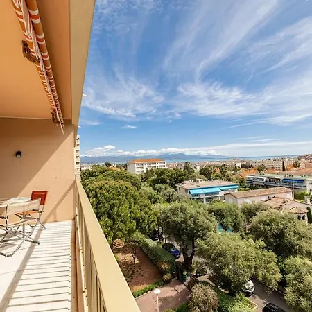 Elegant 2 Bed With Pool In Juan Les Pins Lägenhet