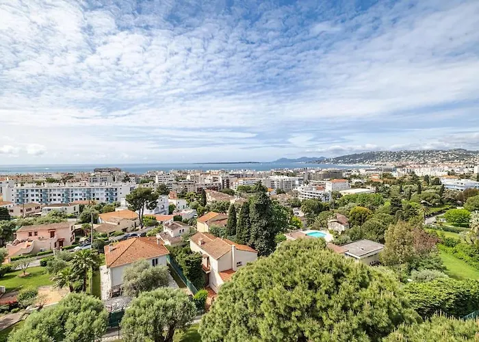 Elegant 2 Bed With Pool In Juan Les Pins *