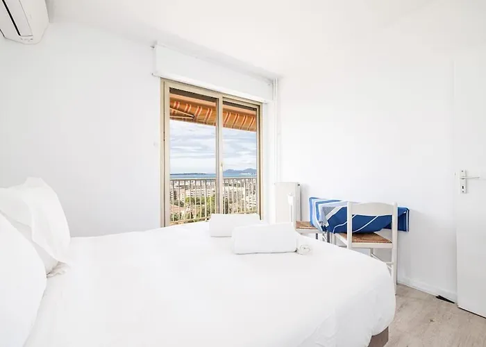 Elegant 2 Bed With Pool In Juan Les Pins Lägenhet