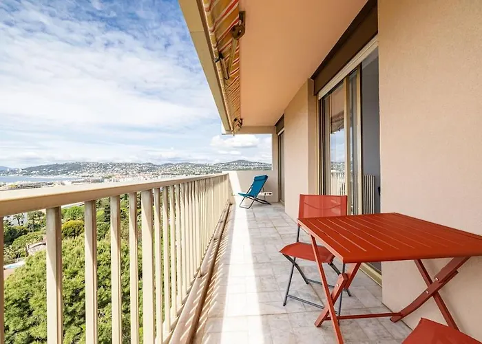 Elegant 2 Bed With Pool In Juan Les Pins Antibes