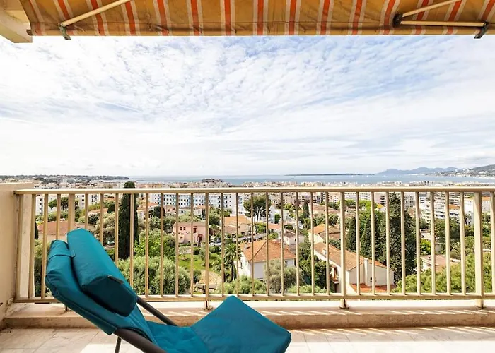 Elegant 2 Bed With Pool In Juan Les Pins *