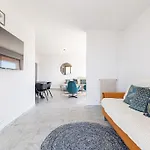 Elegant 2 Bed With Pool In Juan Les Pins Apartment *