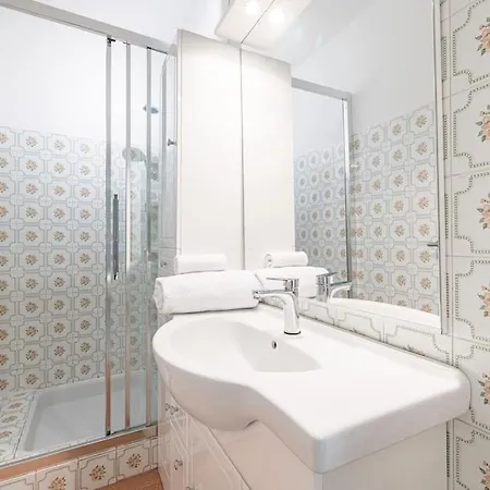 Elegant 2 Bed With Pool In Juan Les Pins Apartment Antibes
