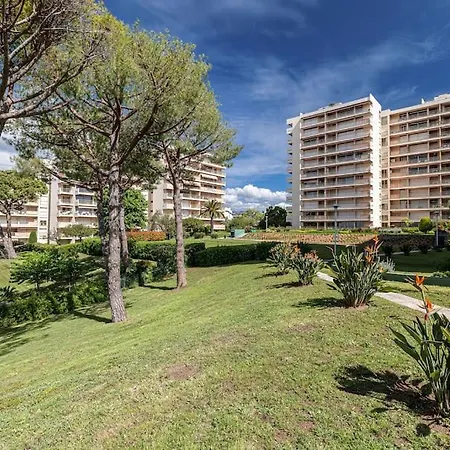 Elegant 2 Bed With Pool In Juan Les Pins