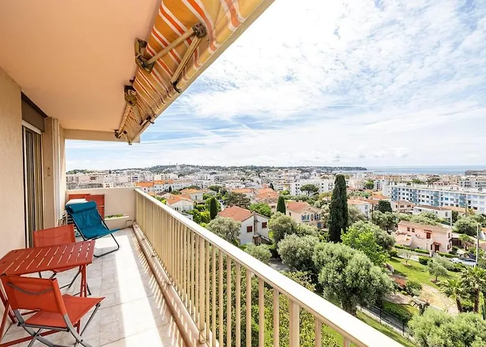 Apartman Elegant 2 Bed With Pool In Juan Les Pins