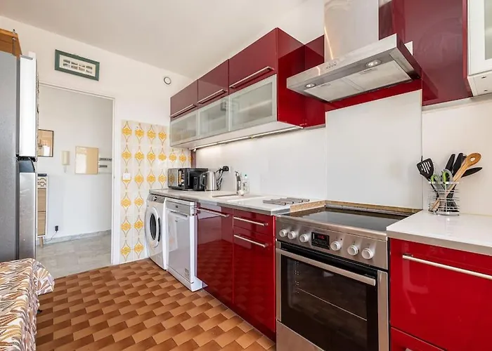 Elegant 2 Bed With Pool In Juan Les Pins Antibes