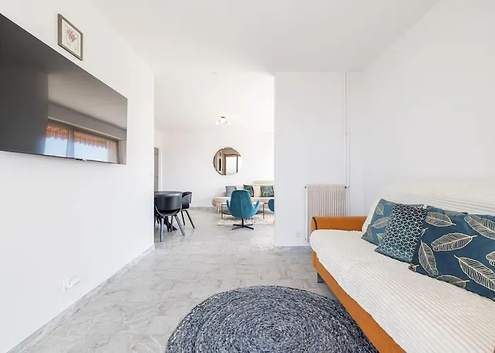 Elegant 2 Bed With Pool In Juan Les Pins Apartment *