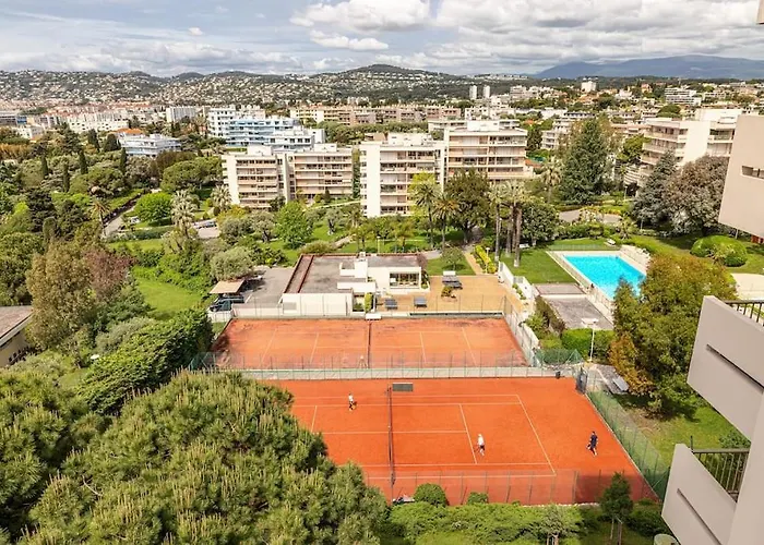 Elegant 2 Bed With Pool In Juan Les Pins *