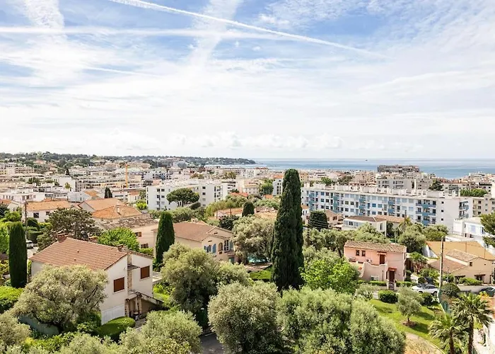 Elegant 2 Bed With Pool In Juan Les Pins Apartman