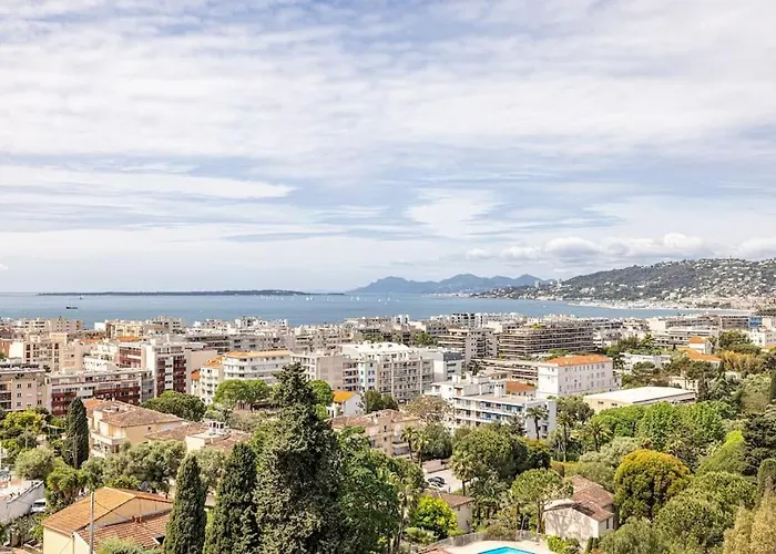 Elegant 2 Bed With Pool In Juan Les Pins *