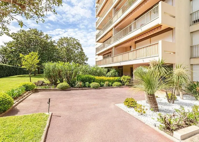 Elegant 2 Bed With Pool In Juan Les Pins