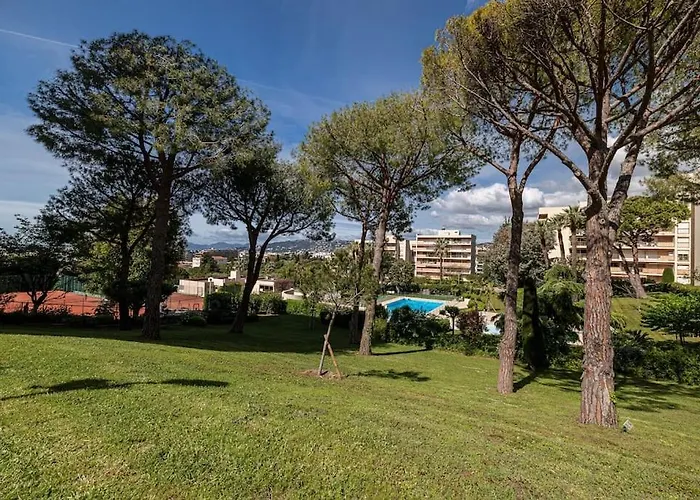 Elegant 2 Bed With Pool In Juan Les Pins Apartman Antibes